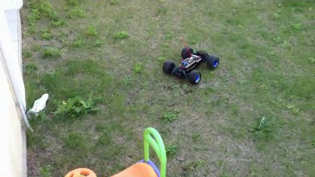 voiture RC avec picaxe 5