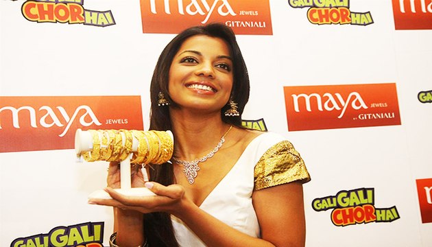 Bollywood Movie Gali Gali Chor Hai actress Mugdha Godse at launch of Svarnamangal and Shagun Investment Plan