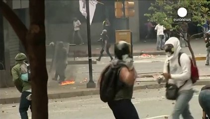 Venezuela'da yönetim karşıtı protestolar devam ediyor