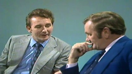 Austin Mitchell, chairs an interview between Brian Clough and Don Revie in September 1974 #LUFC