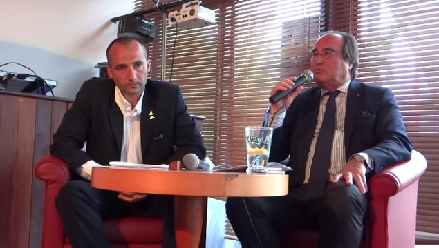 00283DESNOS MICHEL PRESENTE ESCALE A SETE AVEC MR LE MAIRE F .COMMEINHES ET W .IDIRI.