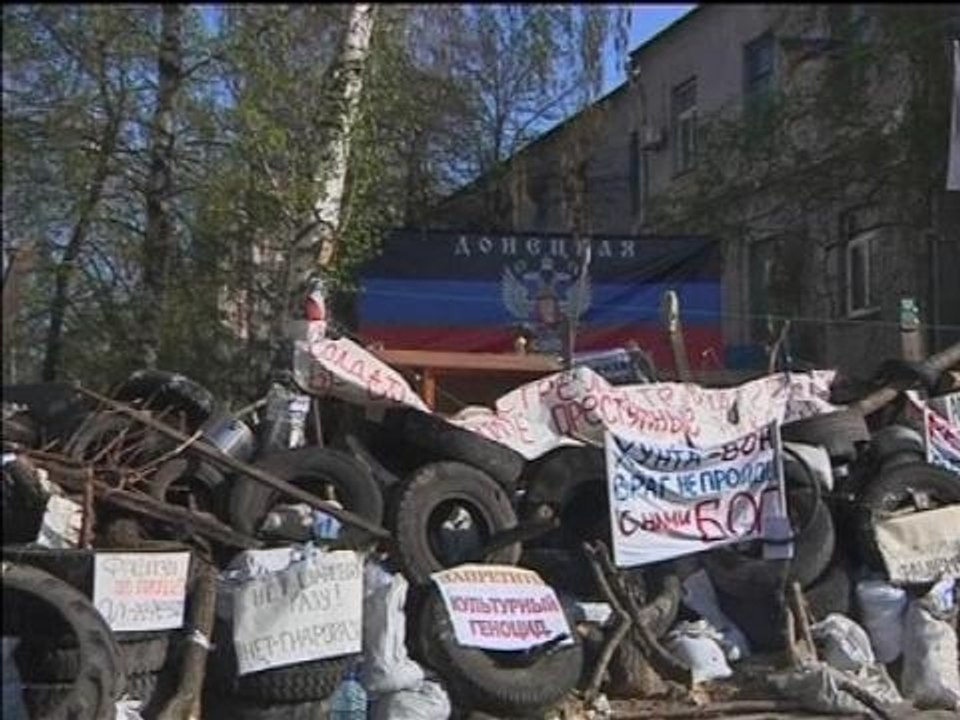 Ukraine: les insurgés pro-russes refusent toujours de quitter les bâtiments occupés à Donetsk - 18/04