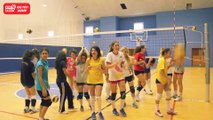 Koç Fest Gezgini Mersin Üniversitesi Bayan Voleybol Takımıyla!