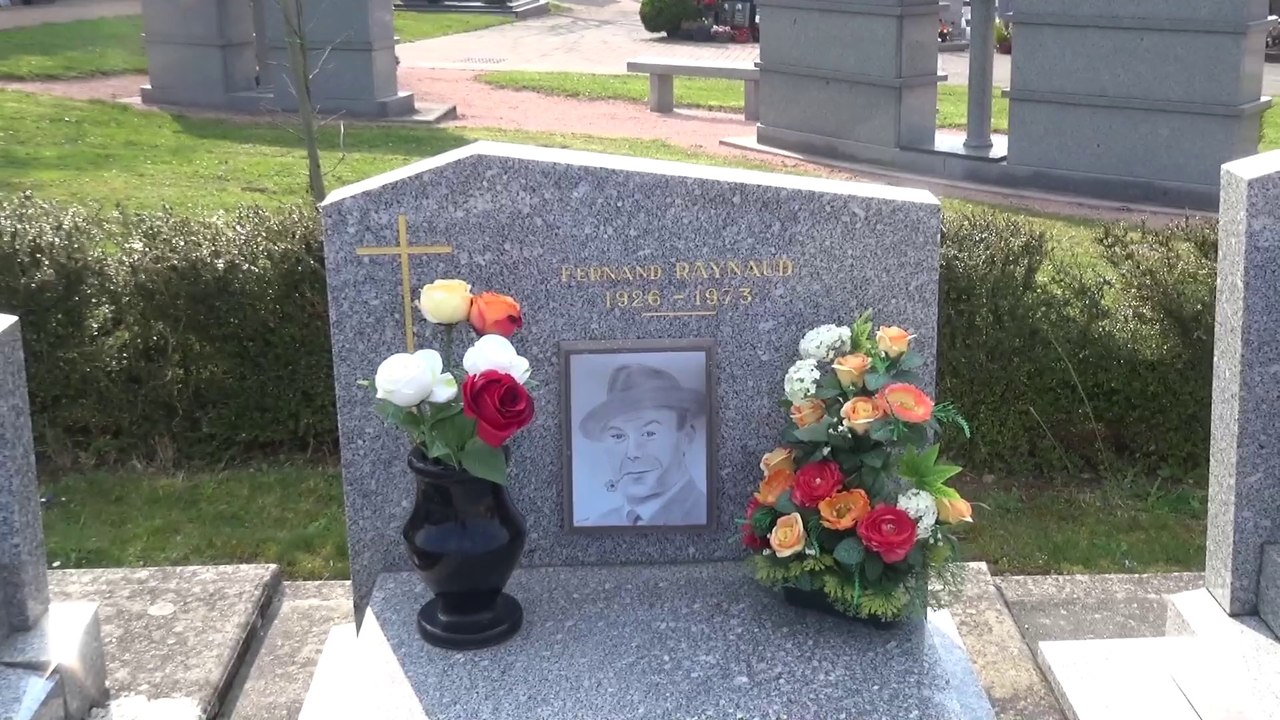 Tombe de Fernand Raynaud à Saint Germain Des Fossés (03) - Mars 2014