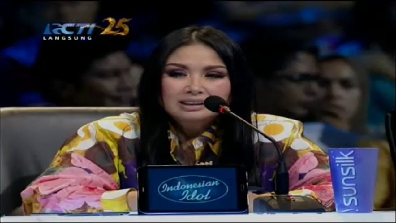 Gio - Just The Way You Are - Panggung Spektakuler Indonesian Idol