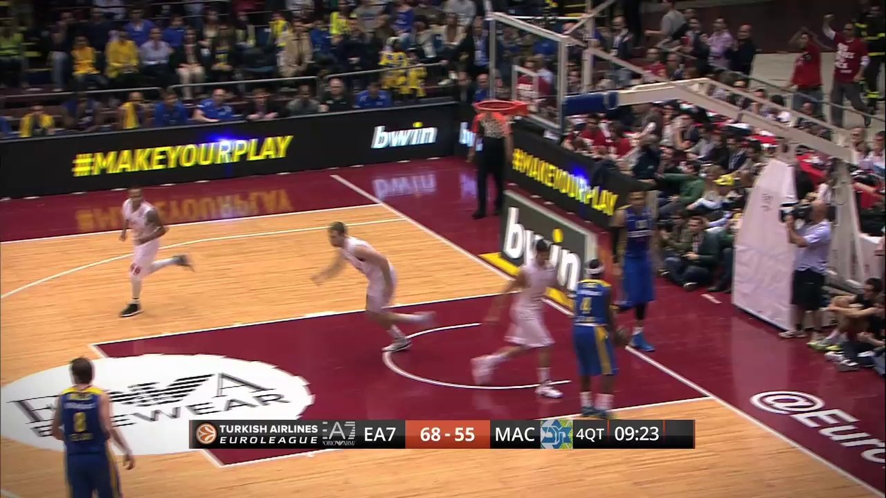Playoffs Magic Moments: Fastbreak Dunk by Nicolo Melli, EA7 Emporio Armani Milan