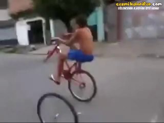 Bisikletin Ön Tekerleğinin Gazabına Uğrayan Çocuk