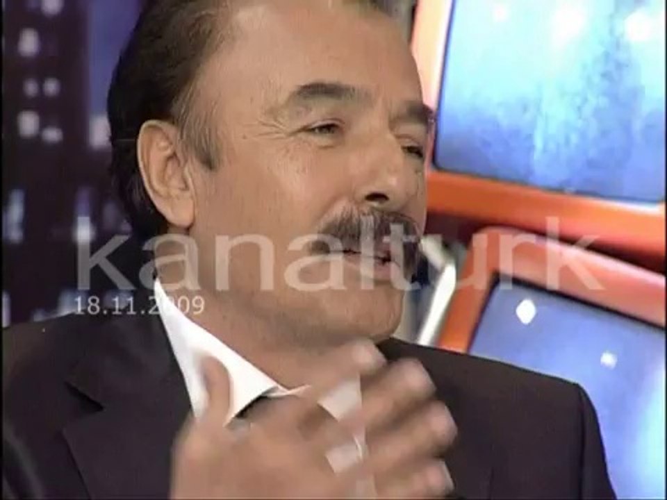 Ferdi Tayfur ve Ata Demirer Arasında "Senaryo" İle İlgili Şok Görüntüler