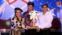 Anil Kapoor Gives Award to Salman Khan & Madhuri Dixit - Dil Tera Aashiq