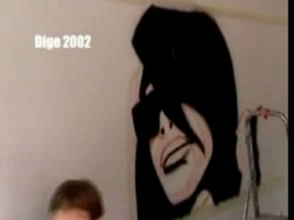 Cool Video - Graffiti Artist In action