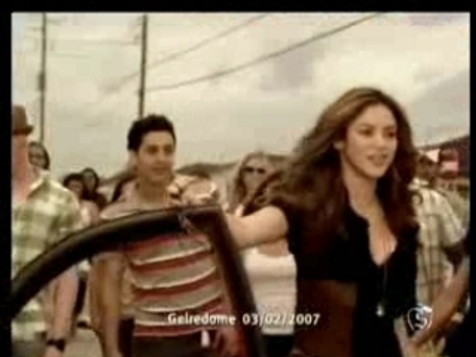 Shakira  SEAT Commercial Pub