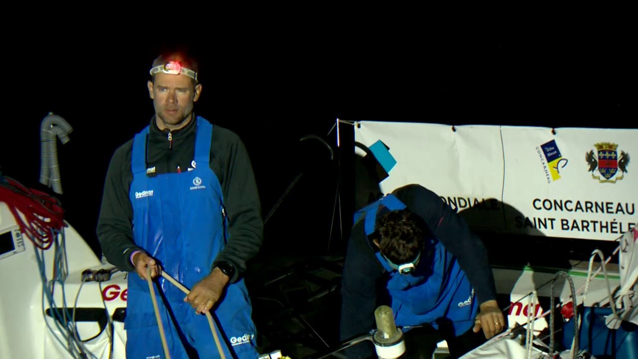 Démâtage de Gedimat : Thierry Chabagny/Erwan Tabarly