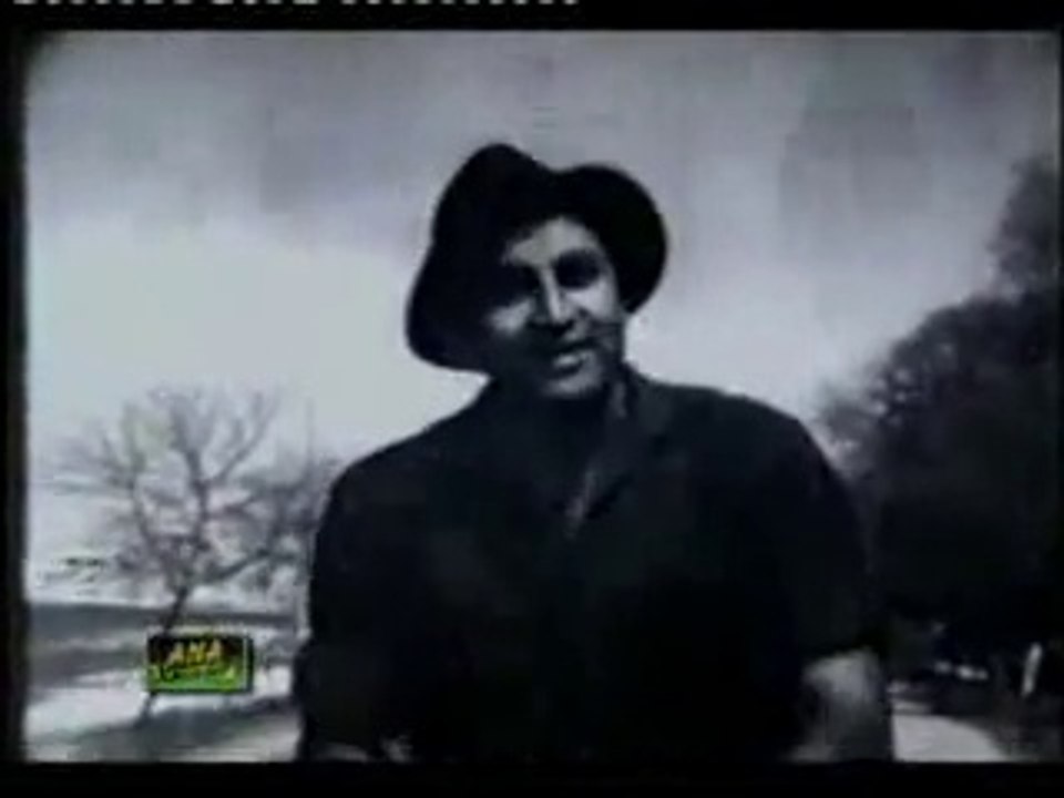 Gori ke serpay sejke, serahy ke phool kehain gein,  tum milay pyar  mila re . Zeba & Muhammad Ali Singer: Ahmed Rushdi Pakistani urdu song