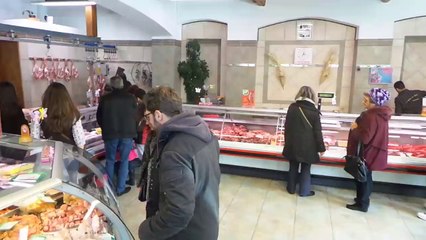 "Πήραν φωτιά" οι σούβλες και τα πιρούνια στο Κρεοπωλείο Ρουσσουνέλος!