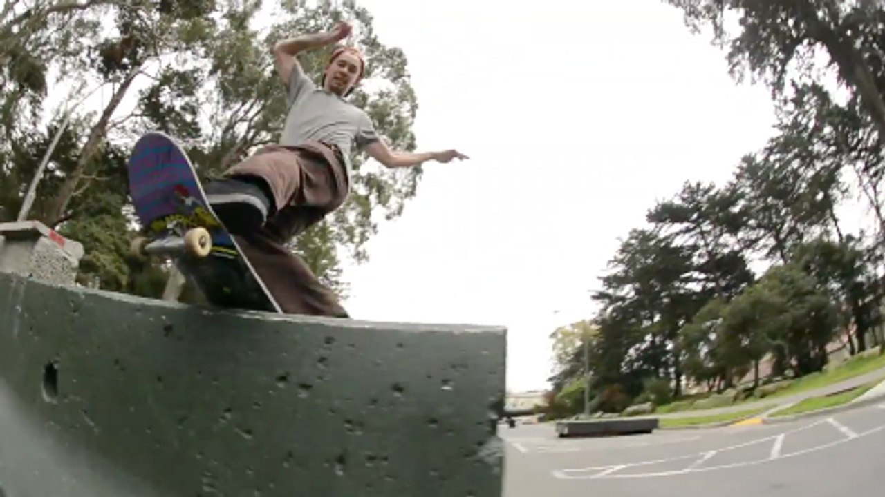 Awesome Spot check in Waller Street, San Francisco - Skateboard
