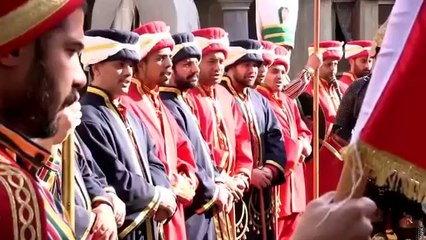 Ak Gençlik Dik Dur Eğilme Bu Millet Seninle