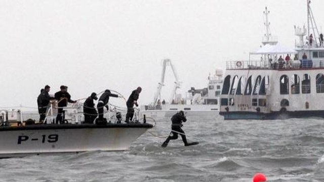 S Korea ship tilts to one side underwater