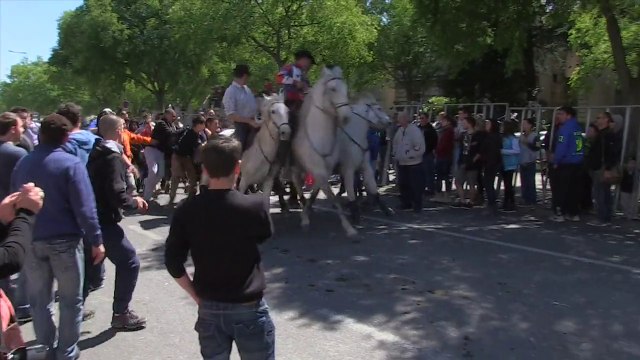 Ambiance de fête à Arles pour la Feria de Pâques
