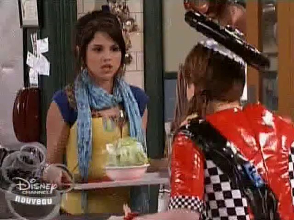 Les sorciers de Waverly Place 2X04 La course
