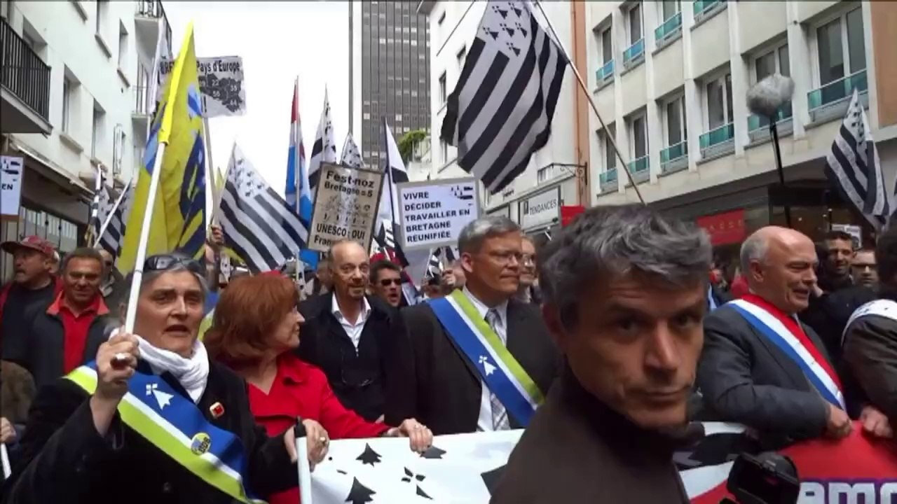Manifestation à Nantes pour la "réunification de la Bretagne"