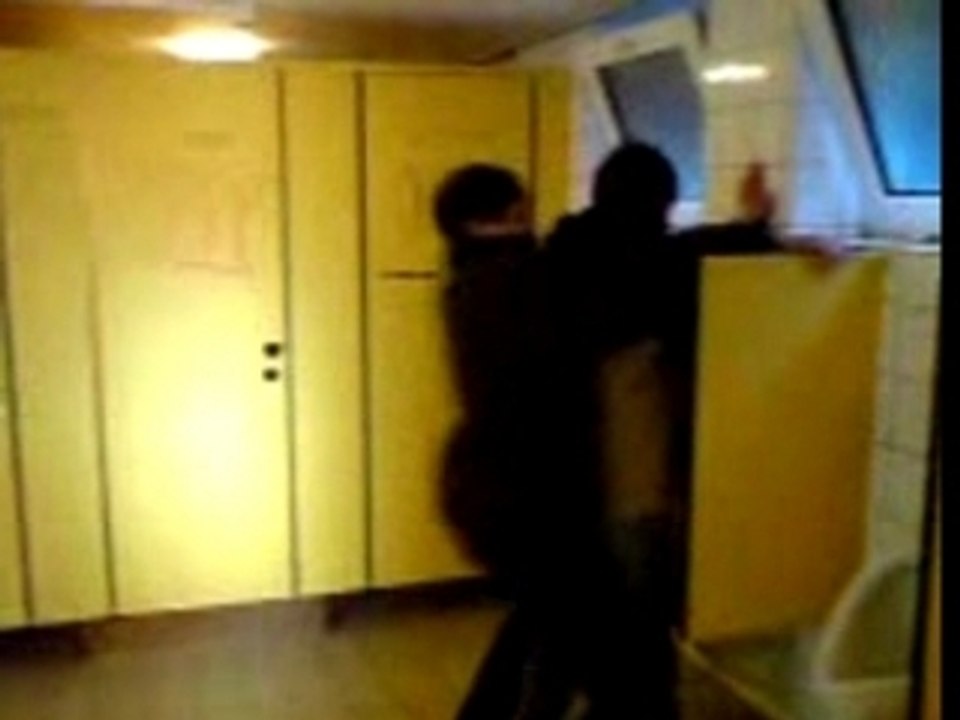 Toiletten mobbing.... ;-)