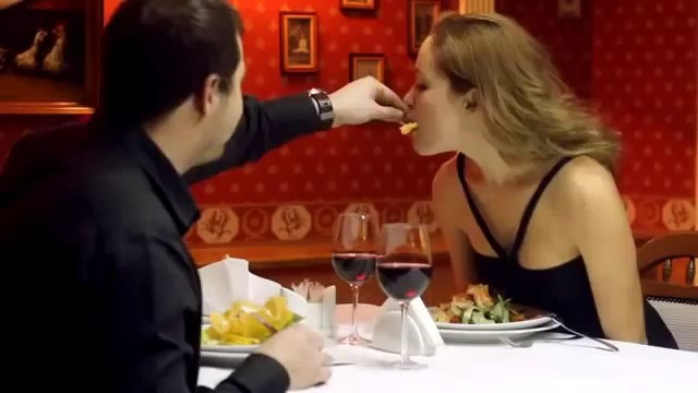 Paranın kızlar üzerindeki etkisi.