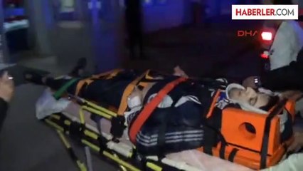 Edirne'nin Keşan İlçesi'nde Yolun Karşısına Geçmek İsteyen Lise Öğrencilerine Otomobil Çarptı.