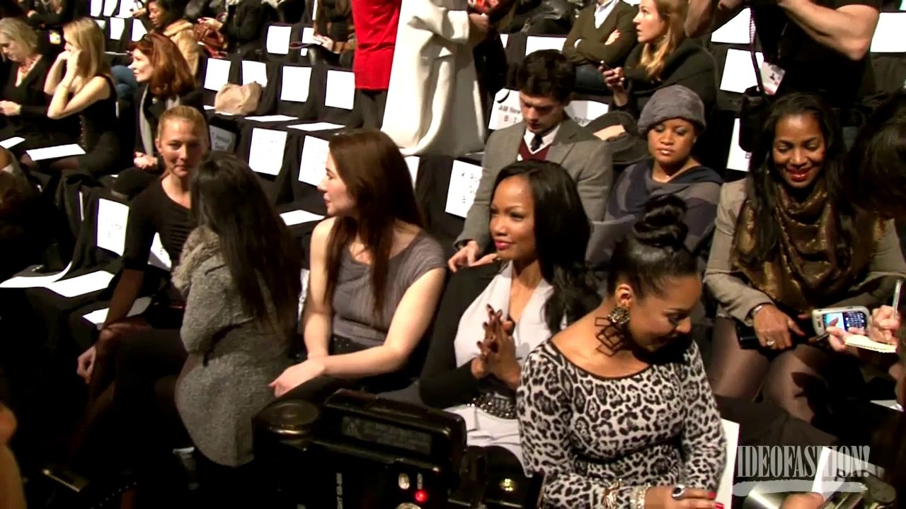 BCBG Max Azria AW11 - Videofashion