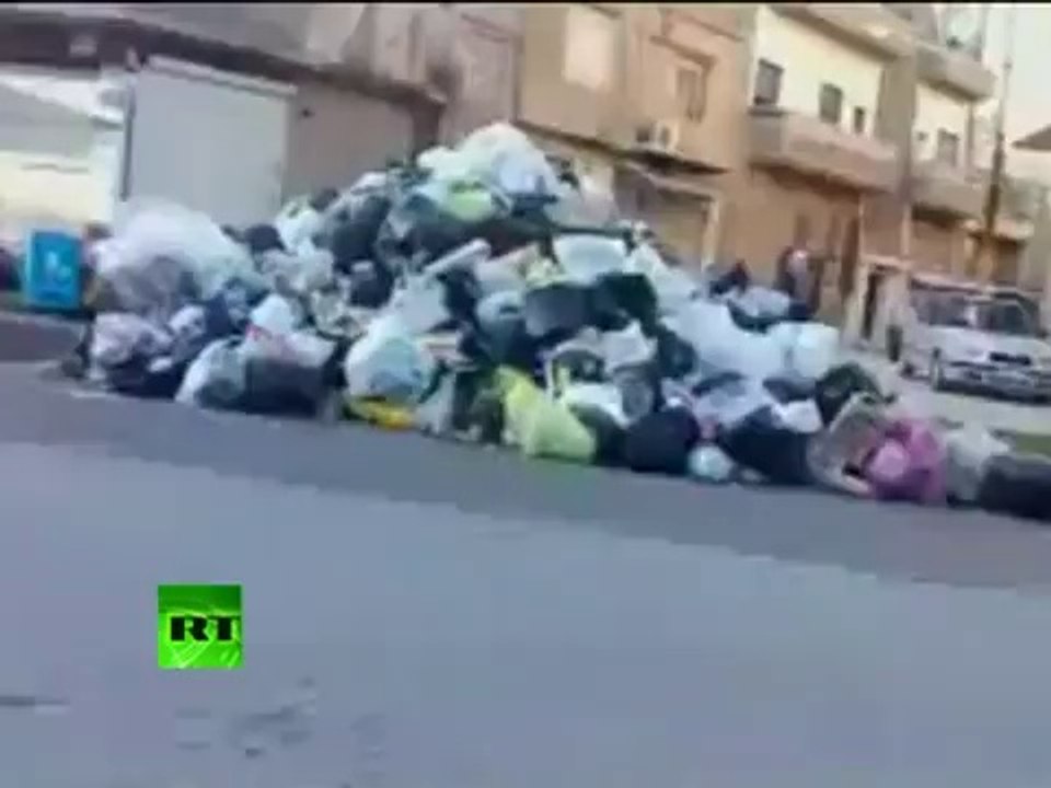 Syria amateur video: Huge blast as troops shell Homs, protesters under fire