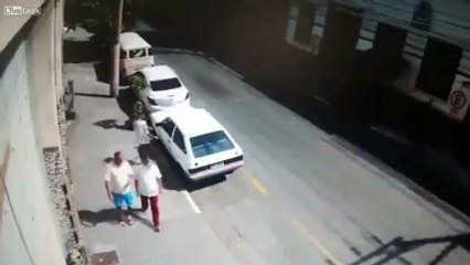 You this kind of thief watch video.