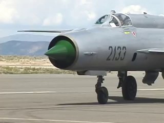 استعراض -- الطائره ميج 21 تابعه لسلاح الجو التشيكي