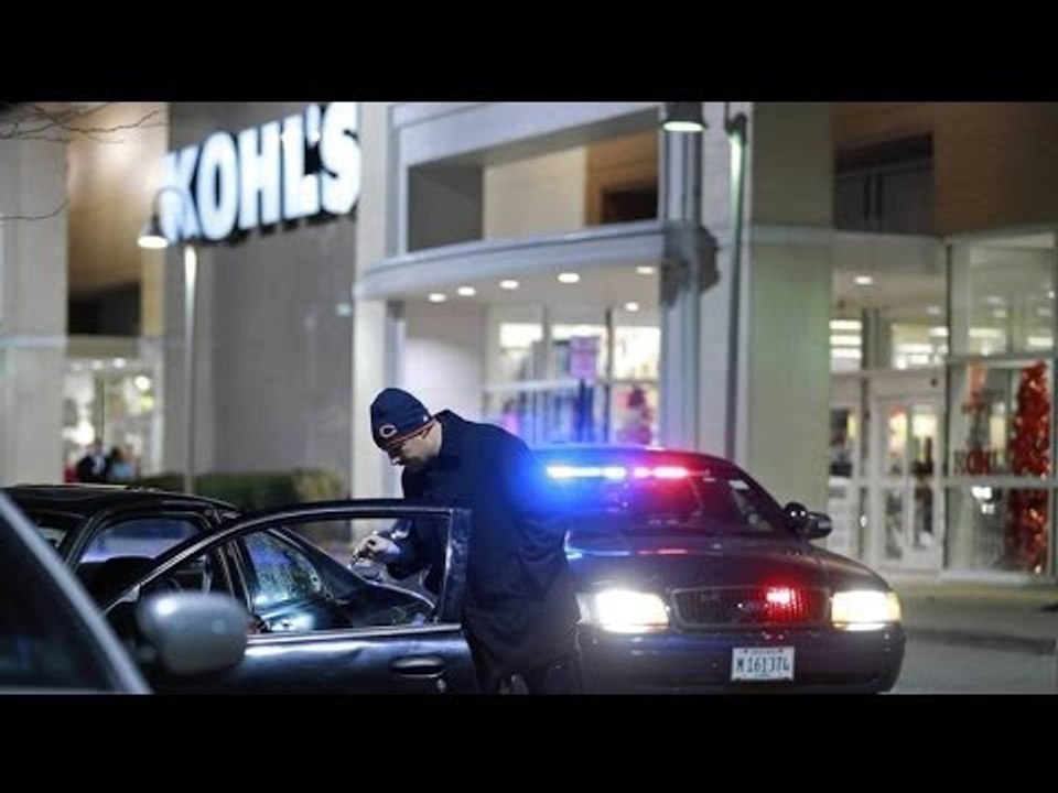 Chicago shoplifting suspect shot after dragging officer