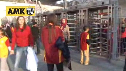 Bayanlar, Galatasaray'ı yalnız bırakmadı