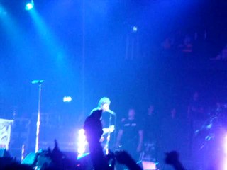 Oasis - The Importance of Being Idle