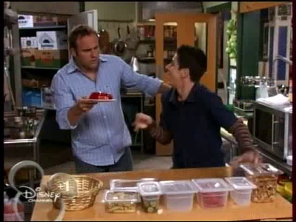 Les sorciers de Waverly Place 1X03 Premier baiser