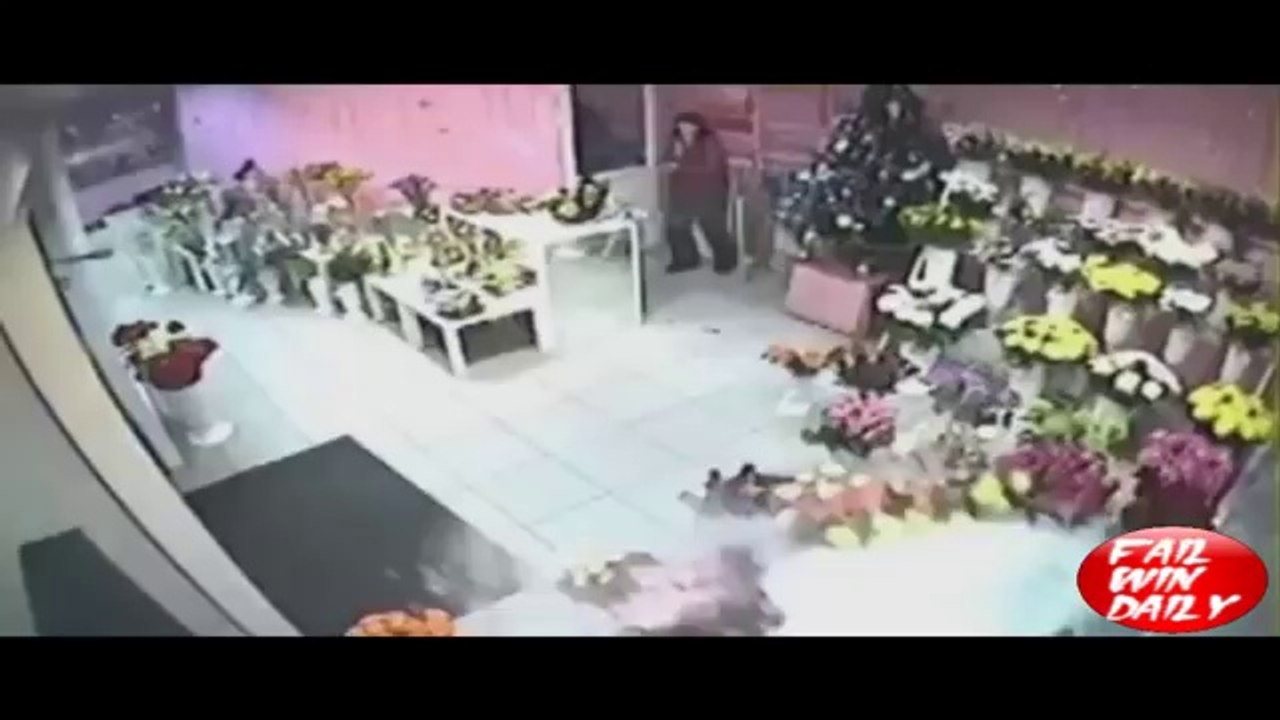 Best Fail_Win Compilation December 2013 1 __ FailWinDaily
