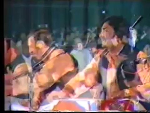 Nusrat Fateh Ali Khan Qawwal - Naat - Is Karam Ka Karoon Shukar Kaisa Ada