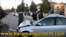 Karaman'da otomobil park halindeki römorka çarptı