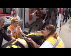 İki otobüsün karıştığı kazada 1 ölü, çok sayıda yaralı var