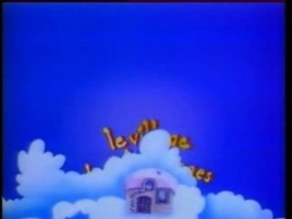 Village dans les nuages