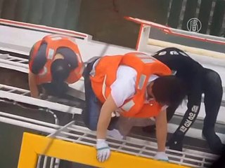 Число жертв крушения парома возрастает