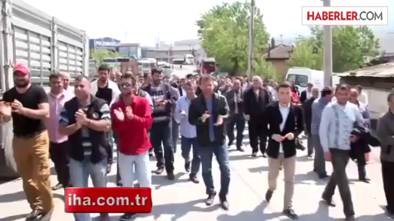 Tır'lar Çevre Yolunu Kapattı