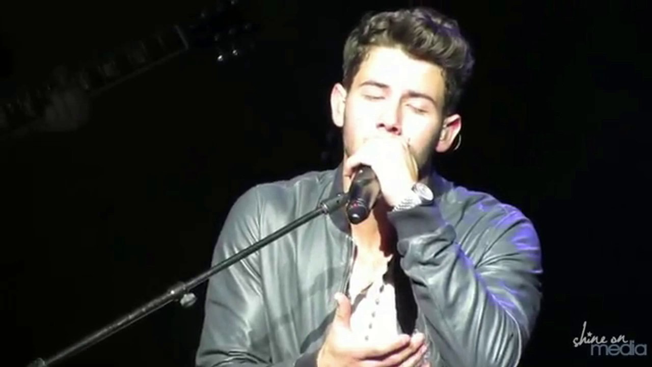 Sexy Witch is watching Nick Jonas - Stay Live