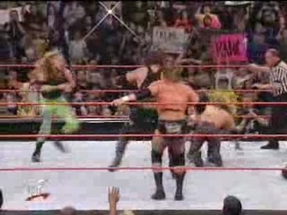WWF - Undertaker & Kane & Hardyz vs