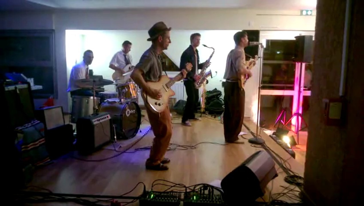 The Doodads Tournefeuille 19 avril 2014  Wild Guitar