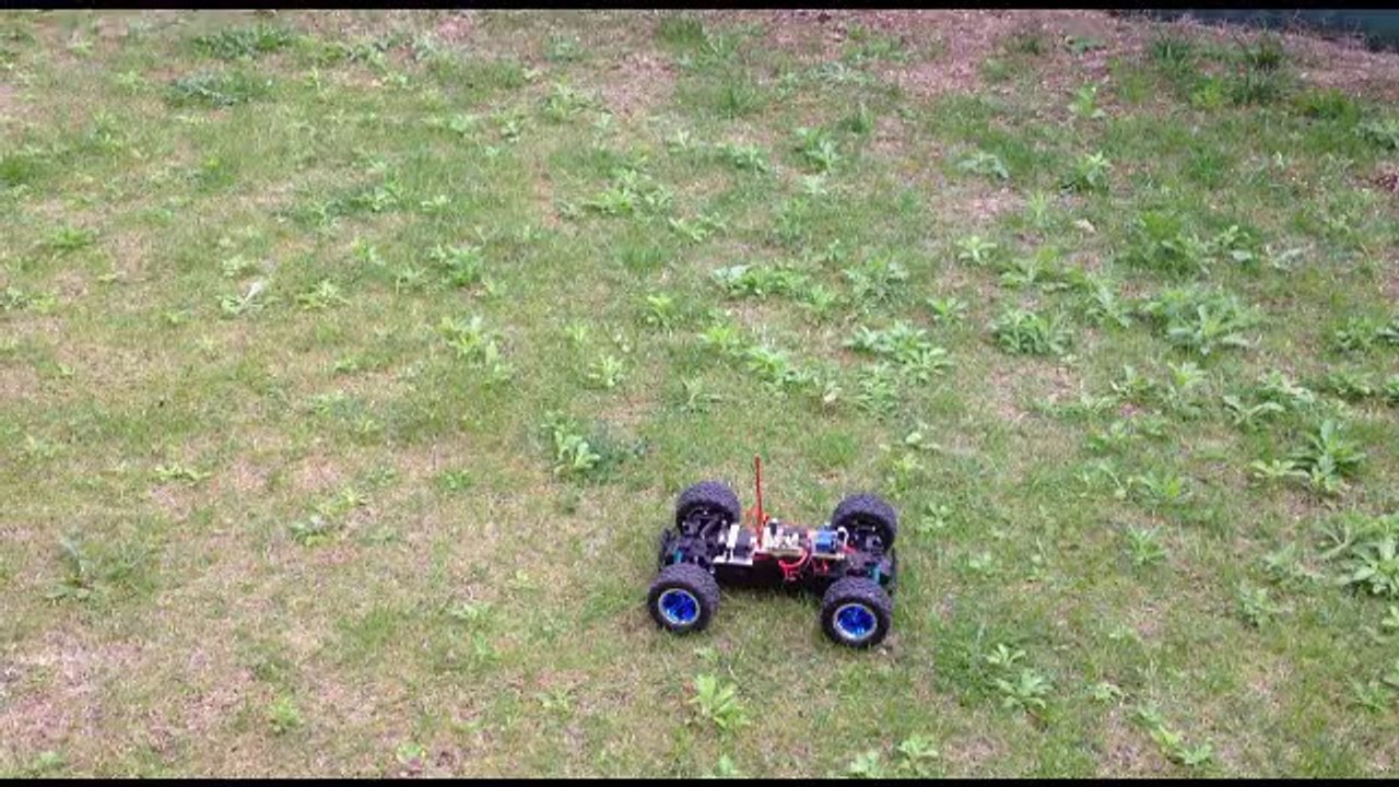 voiture RC avec picaxe 8