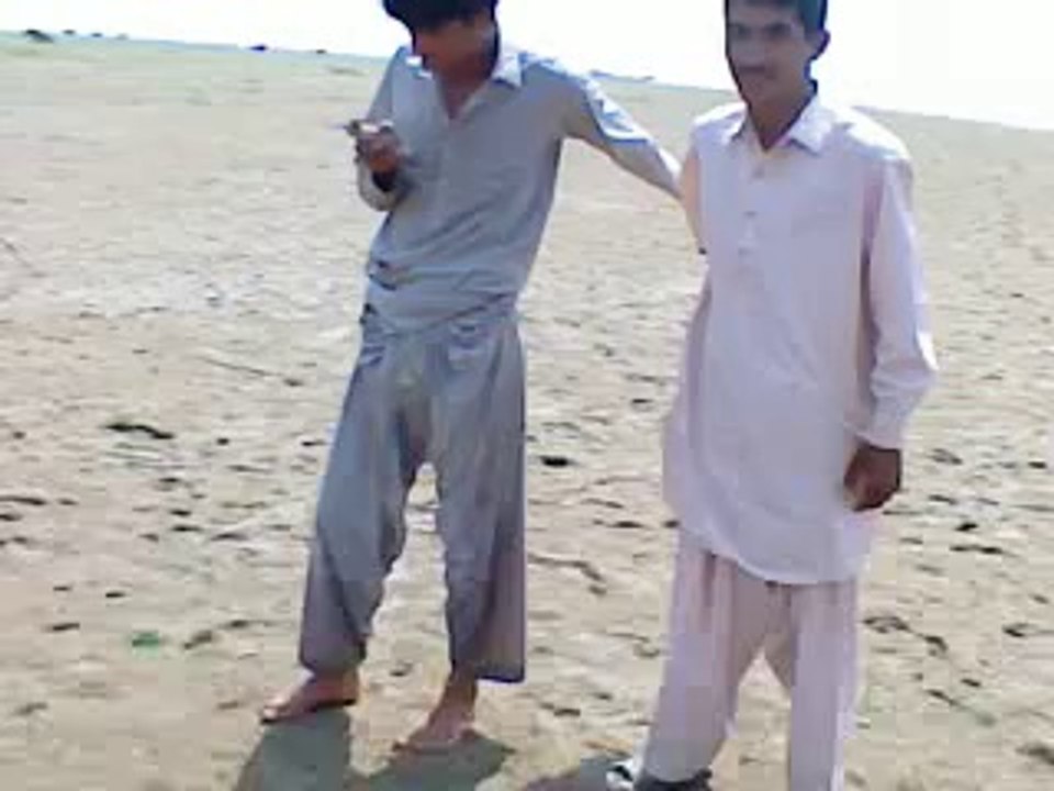 Students of ali waris english academy's are swiming into river indus by nisar sindhi