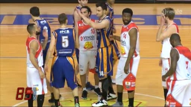 Basket NM2 : Challans - Pays des Olonnes (88-65)