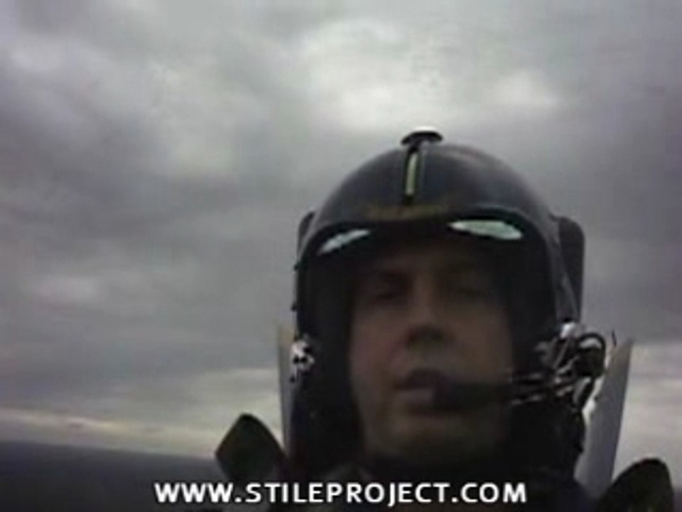 EVANOUISSEMENT DANS UN JET F18 5G