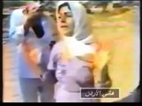 امرأة تبحث عن زوجها بين الجثث بعد مذبحة في بيروت